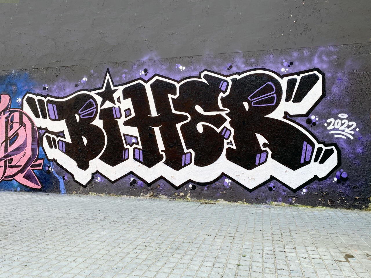 Black &amp; White Wall Sabadell